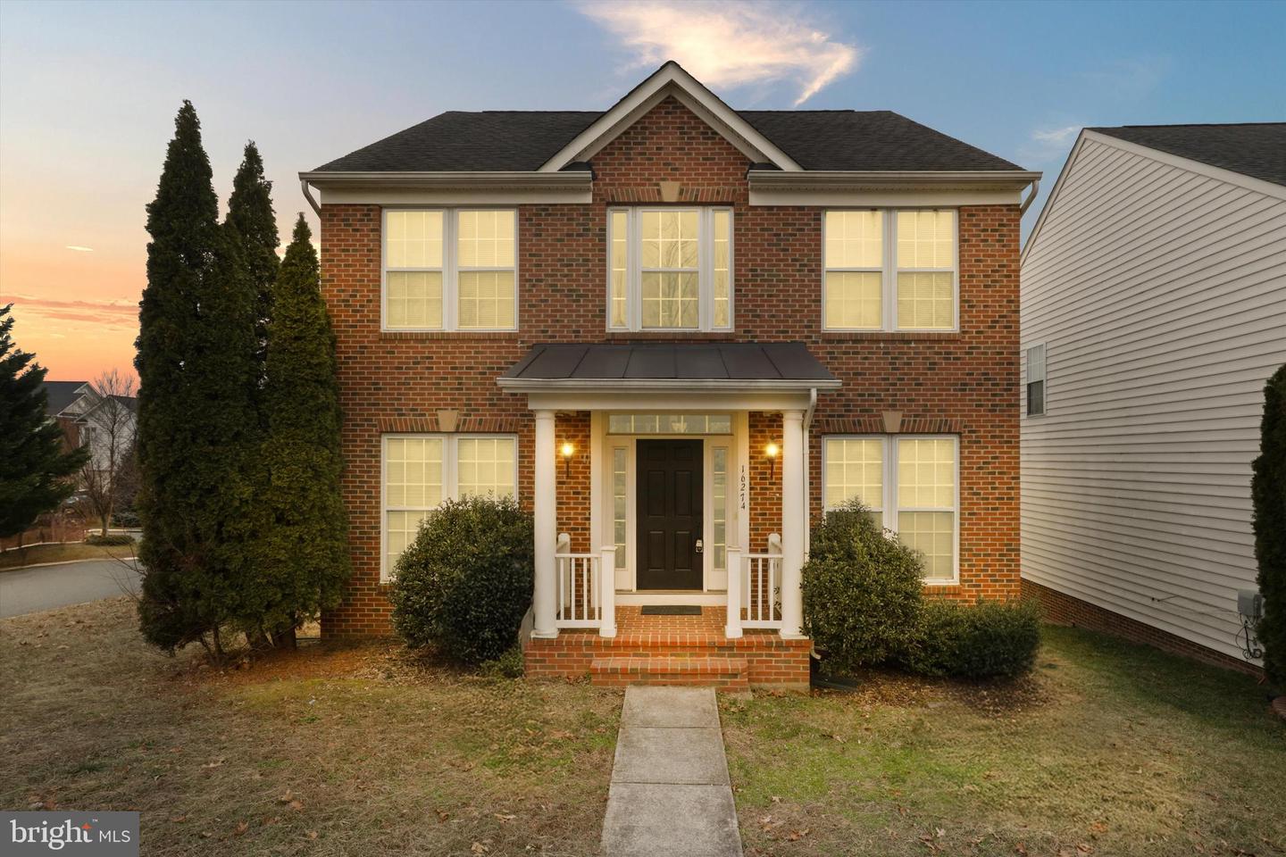 16274 RADBURN ST, WOODBRIDGE, Virginia 22191, 5 Bedrooms Bedrooms, 9 Rooms Rooms,3 BathroomsBathrooms,Residential,For sale,16274 RADBURN ST,VAPW2087634 MLS # VAPW2087634