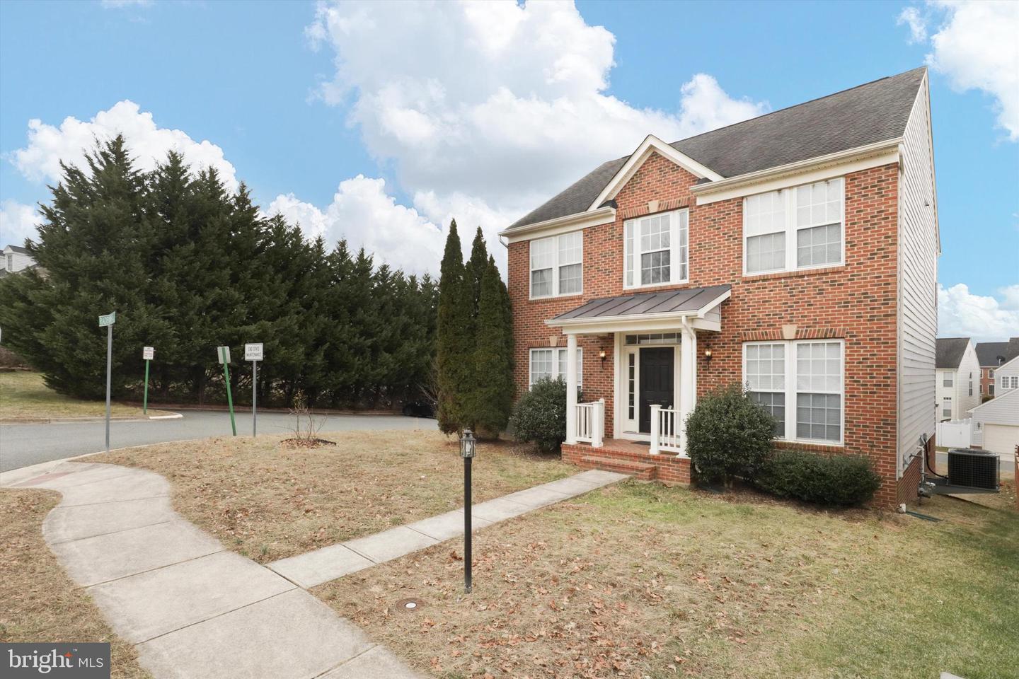 16274 RADBURN ST, WOODBRIDGE, Virginia 22191, 5 Bedrooms Bedrooms, 9 Rooms Rooms,3 BathroomsBathrooms,Residential,For sale,16274 RADBURN ST,VAPW2087634 MLS # VAPW2087634