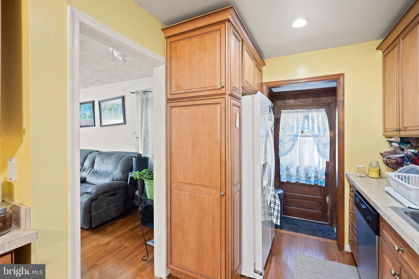 6308 GENTELE CT, ALEXANDRIA, Virginia 22310, 3 Bedrooms Bedrooms, ,2 BathroomsBathrooms,Residential,For sale,6308 GENTELE CT,VAFX2221682 MLS # VAFX2221682