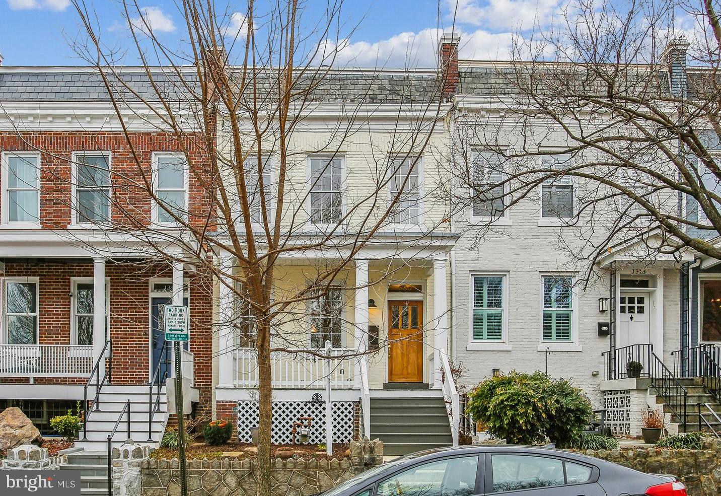 1315 D ST NE, WASHINGTON, District Of Columbia 20002, 3 Bedrooms Bedrooms, ,3 BathroomsBathrooms,Residential,For sale,1315 D ST NE,DCDC2185046 MLS # DCDC2185046