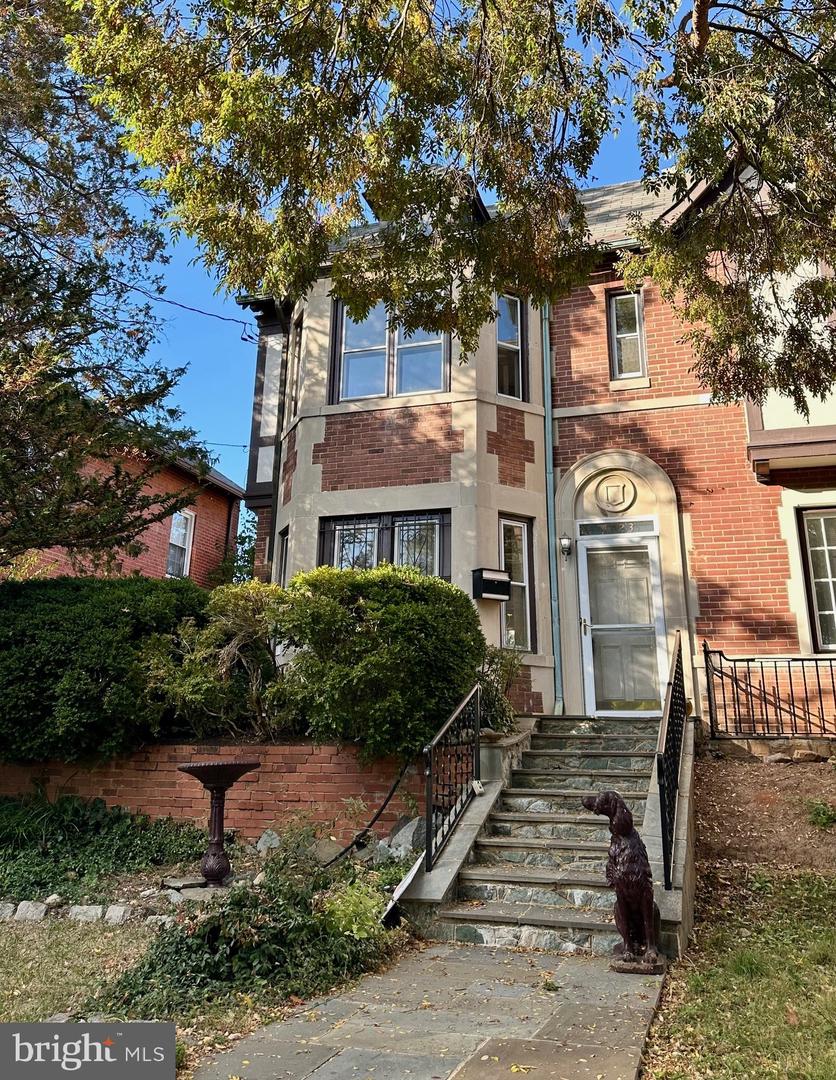 4423 FESSENDEN ST NW, WASHINGTON, District Of Columbia 20016, 3 Bedrooms Bedrooms, 6 Rooms Rooms,2 BathroomsBathrooms,Residential,For sale,4423 FESSENDEN ST NW,DCDC2166590 MLS # DCDC2166590