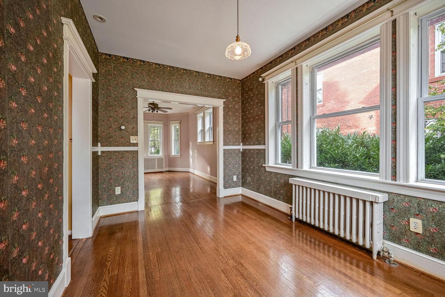 4423 FESSENDEN ST NW, WASHINGTON, District Of Columbia 20016, 3 Bedrooms Bedrooms, 6 Rooms Rooms,2 BathroomsBathrooms,Residential,For sale,4423 FESSENDEN ST NW,DCDC2166590 MLS # DCDC2166590