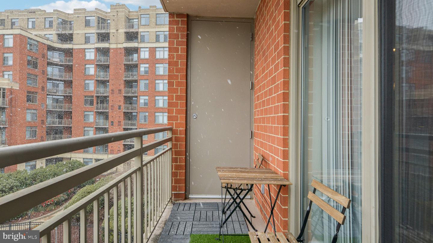 3650 S GLEBE RD #557, ARLINGTON, Virginia 22202, 1 Bedroom Bedrooms, ,1 BathroomBathrooms,Residential,For sale,3650 S GLEBE RD #557,VAAR2053294 MLS # VAAR2053294