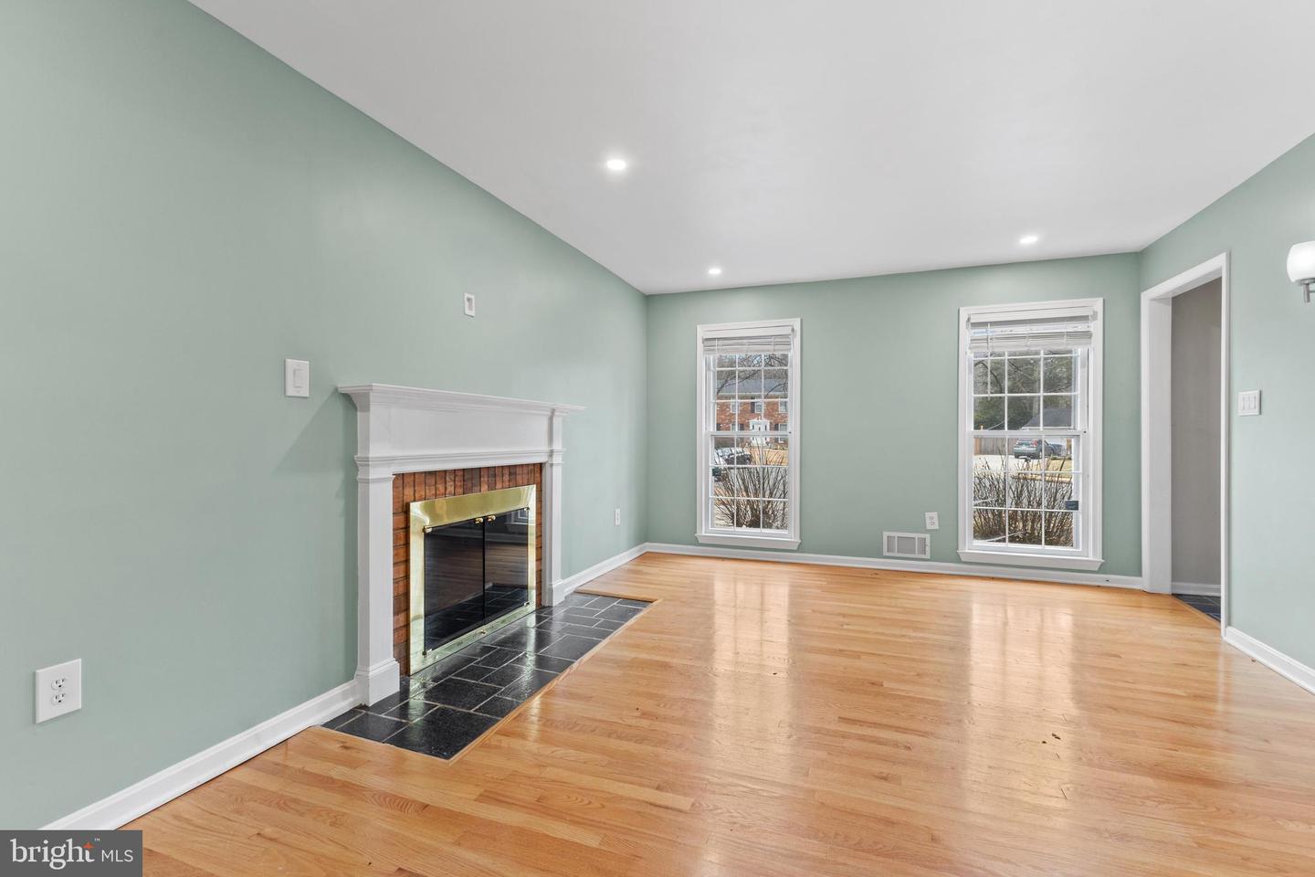 7500 TOLL CT, ALEXANDRIA, Virginia 22306, 4 Bedrooms Bedrooms, ,3 BathroomsBathrooms,Residential,For sale,7500 TOLL CT,VAFX2221566 MLS # VAFX2221566