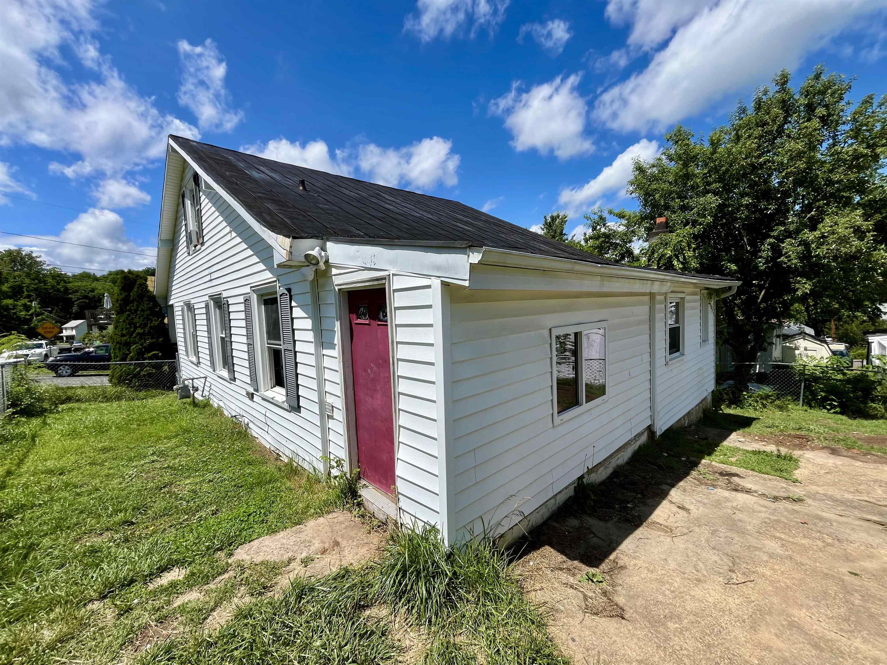 1112 BUTLER ST, STAUNTON, Virginia 24401, 4 Bedrooms Bedrooms, ,1 BathroomBathrooms,Residential,1112 BUTLER ST,660864 MLS # 660864