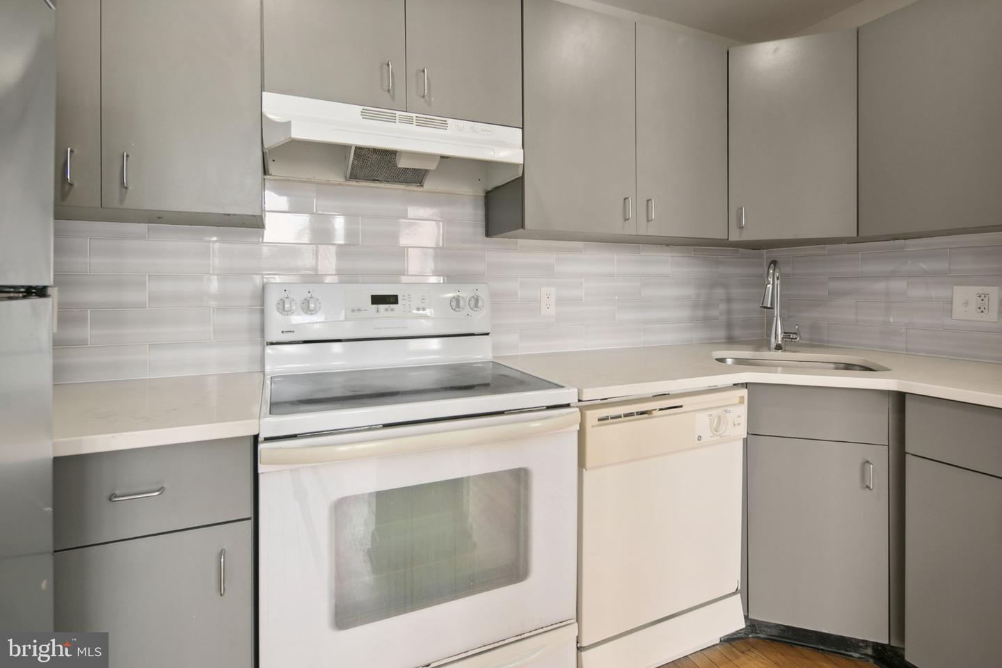 1615 KENYON ST NW #52, WASHINGTON, District Of Columbia 20010, 1 Bedroom Bedrooms, ,1 BathroomBathrooms,Residential,For sale,1615 KENYON ST NW #52,DCDC2176048 MLS # DCDC2176048