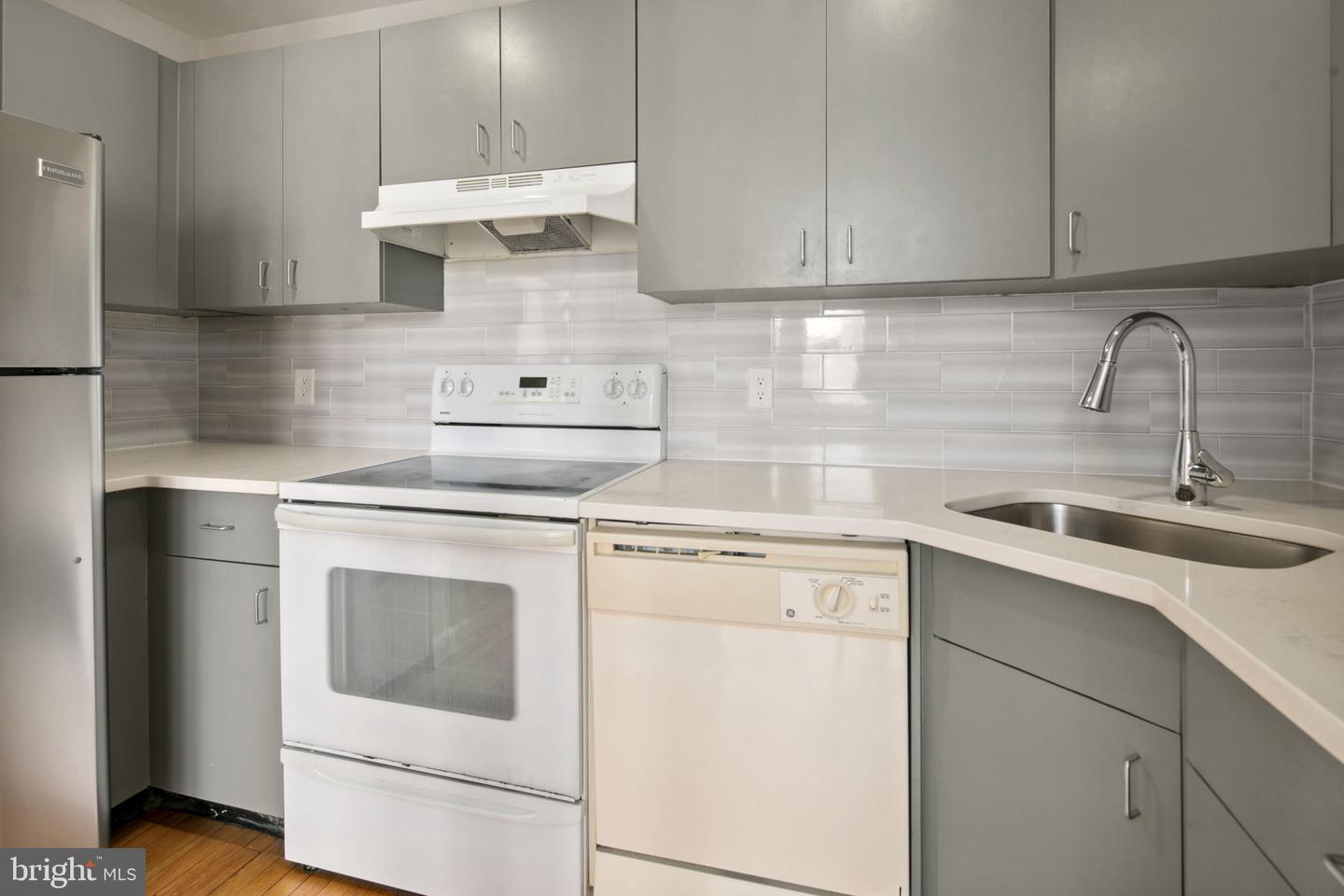 1615 KENYON ST NW #52, WASHINGTON, District Of Columbia 20010, 1 Bedroom Bedrooms, ,1 BathroomBathrooms,Residential,For sale,1615 KENYON ST NW #52,DCDC2176048 MLS # DCDC2176048