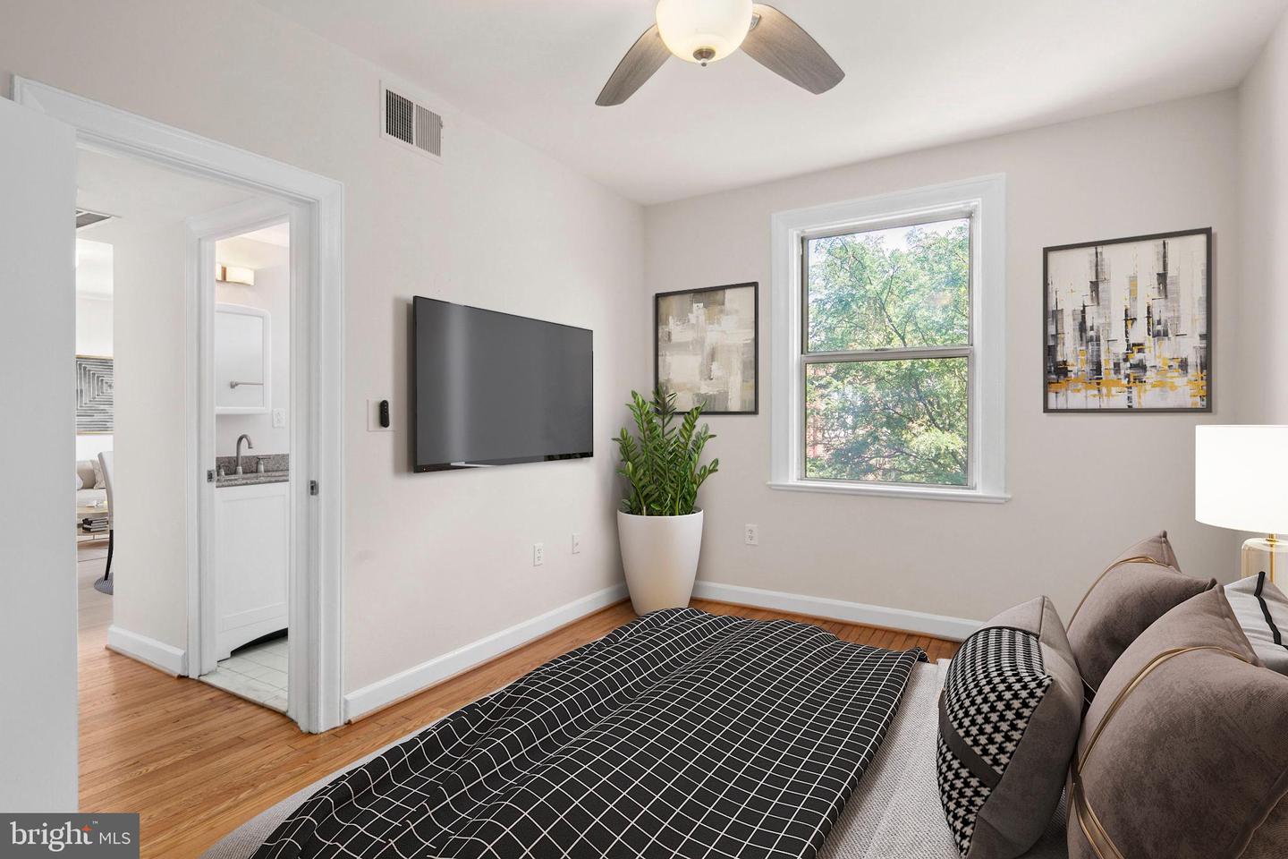 1615 KENYON ST NW #52, WASHINGTON, District Of Columbia 20010, 1 Bedroom Bedrooms, ,1 BathroomBathrooms,Residential,For sale,1615 KENYON ST NW #52,DCDC2176048 MLS # DCDC2176048