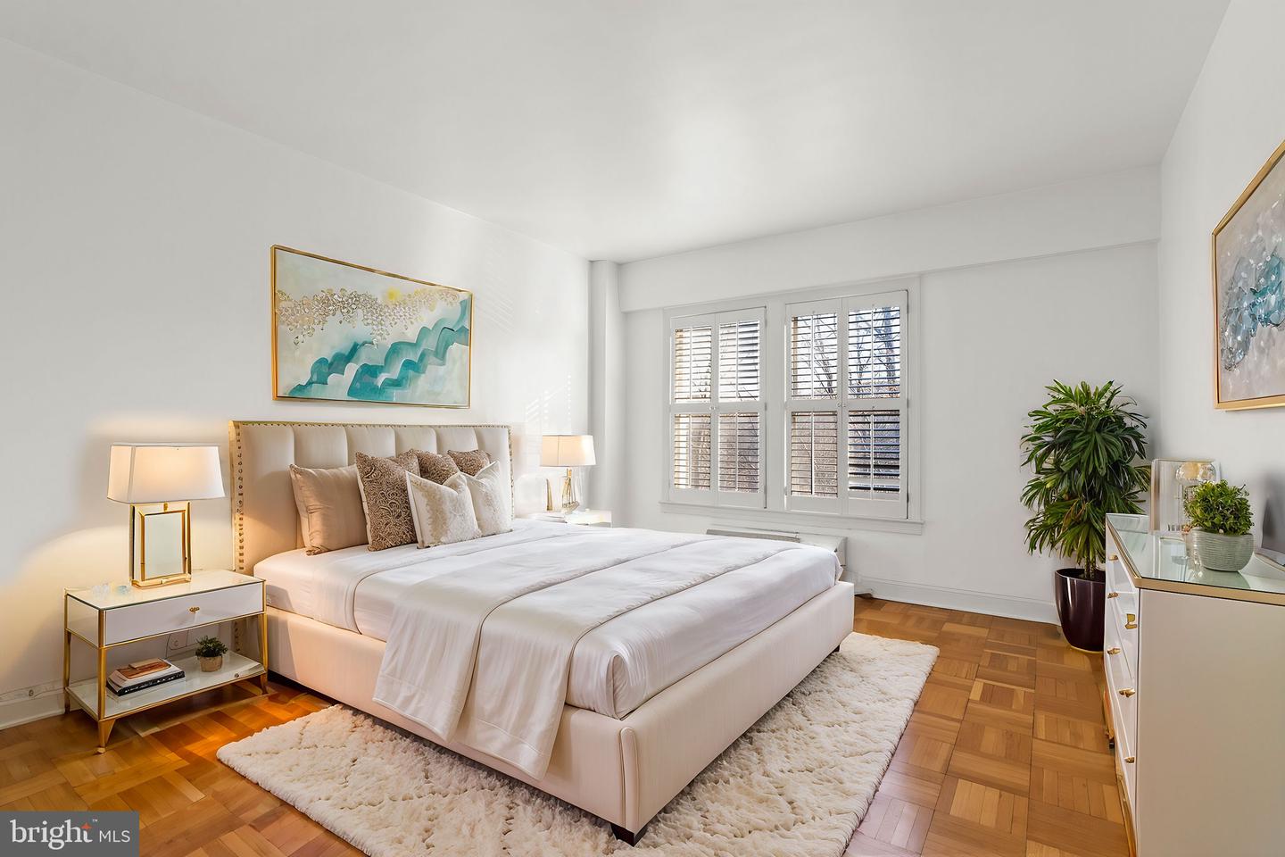 2500 Q ST NW #214, WASHINGTON, District Of Columbia 20007, 2 Bedrooms Bedrooms, ,2 BathroomsBathrooms,Residential,For sale,2500 Q ST NW #214,DCDC2175838 MLS # DCDC2175838