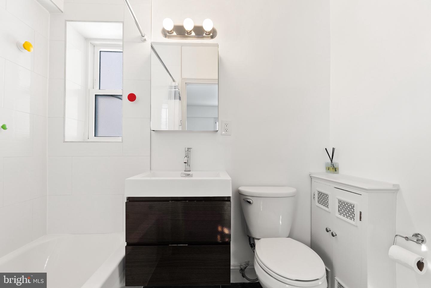 2500 Q ST NW #214, WASHINGTON, District Of Columbia 20007, 2 Bedrooms Bedrooms, ,2 BathroomsBathrooms,Residential,For sale,2500 Q ST NW #214,DCDC2175838 MLS # DCDC2175838