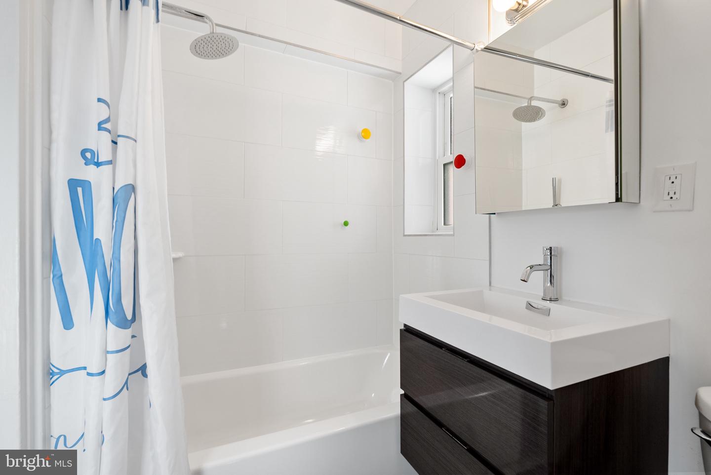 2500 Q ST NW #214, WASHINGTON, District Of Columbia 20007, 2 Bedrooms Bedrooms, ,2 BathroomsBathrooms,Residential,For sale,2500 Q ST NW #214,DCDC2175838 MLS # DCDC2175838