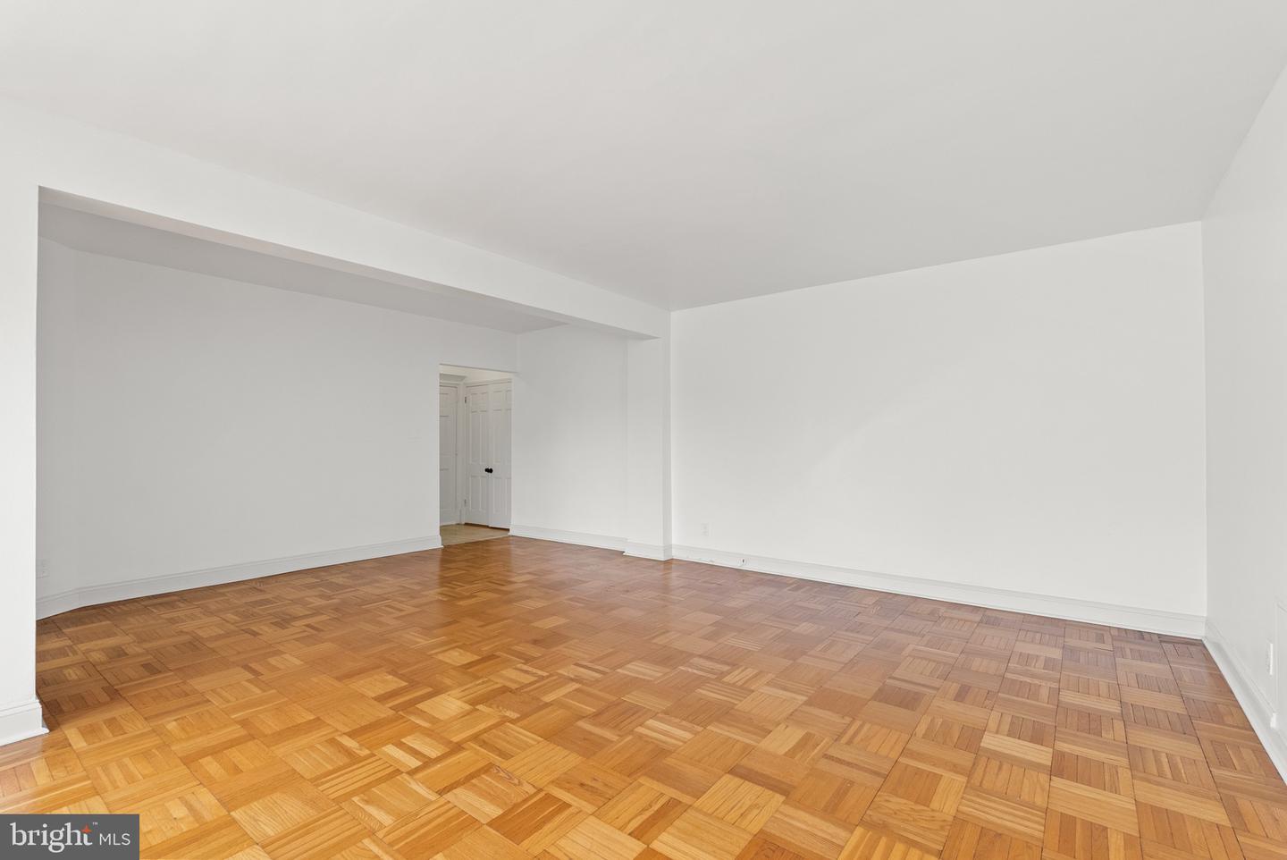 2500 Q ST NW #214, WASHINGTON, District Of Columbia 20007, 2 Bedrooms Bedrooms, ,2 BathroomsBathrooms,Residential,For sale,2500 Q ST NW #214,DCDC2175838 MLS # DCDC2175838