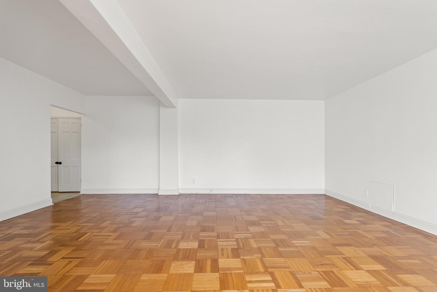 2500 Q ST NW #214, WASHINGTON, District Of Columbia 20007, 2 Bedrooms Bedrooms, ,2 BathroomsBathrooms,Residential,For sale,2500 Q ST NW #214,DCDC2175838 MLS # DCDC2175838