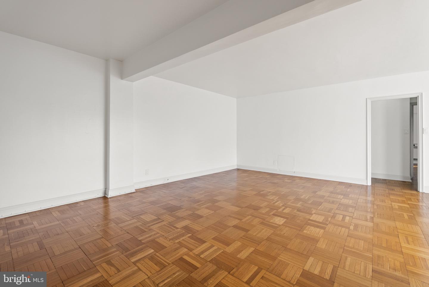 2500 Q ST NW #214, WASHINGTON, District Of Columbia 20007, 2 Bedrooms Bedrooms, ,2 BathroomsBathrooms,Residential,For sale,2500 Q ST NW #214,DCDC2175838 MLS # DCDC2175838