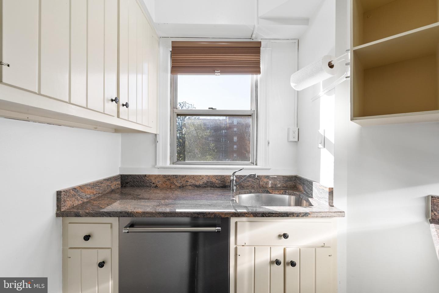2500 Q ST NW #214, WASHINGTON, District Of Columbia 20007, 2 Bedrooms Bedrooms, ,2 BathroomsBathrooms,Residential,For sale,2500 Q ST NW #214,DCDC2175838 MLS # DCDC2175838
