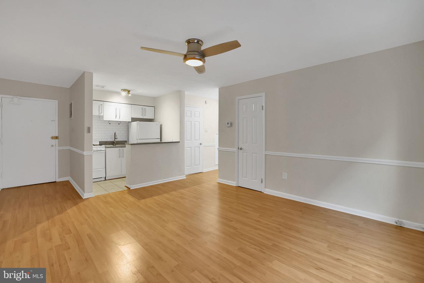 513 12TH ST NE #3, WASHINGTON, District Of Columbia 20002, 2 Bedrooms Bedrooms, ,1 BathroomBathrooms,Residential,For sale,513 12TH ST NE #3,DCDC2183772 MLS # DCDC2183772