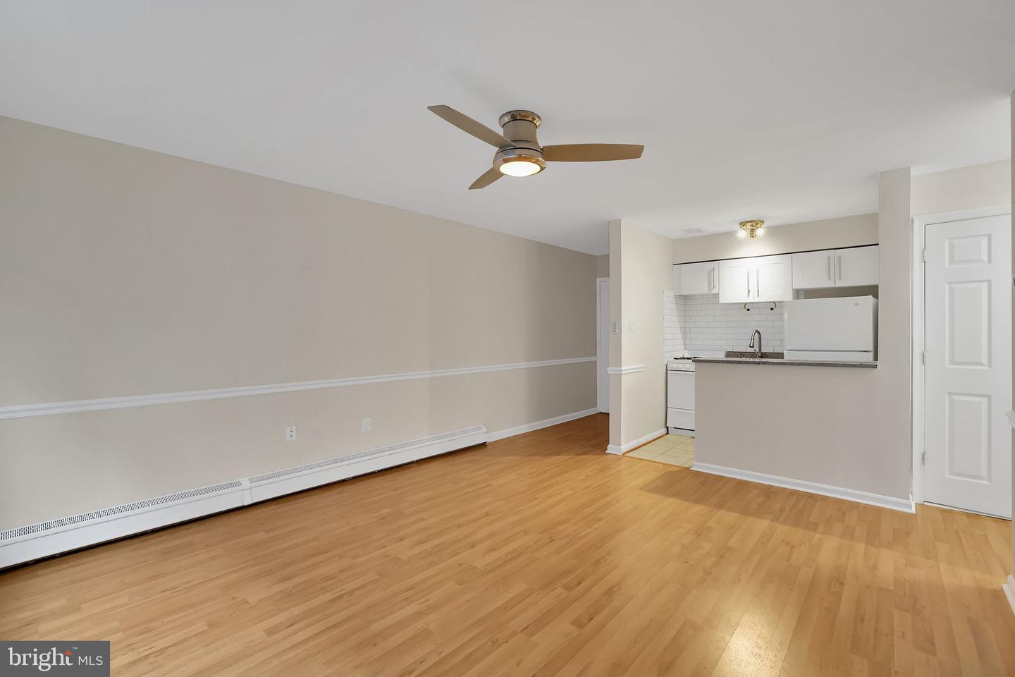 513 12TH ST NE #3, WASHINGTON, District Of Columbia 20002, 2 Bedrooms Bedrooms, ,1 BathroomBathrooms,Residential,For sale,513 12TH ST NE #3,DCDC2183772 MLS # DCDC2183772