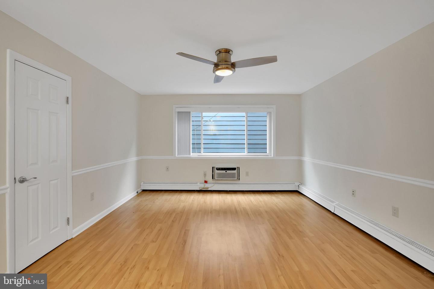 513 12TH ST NE #3, WASHINGTON, District Of Columbia 20002, 2 Bedrooms Bedrooms, ,1 BathroomBathrooms,Residential,For sale,513 12TH ST NE #3,DCDC2183772 MLS # DCDC2183772