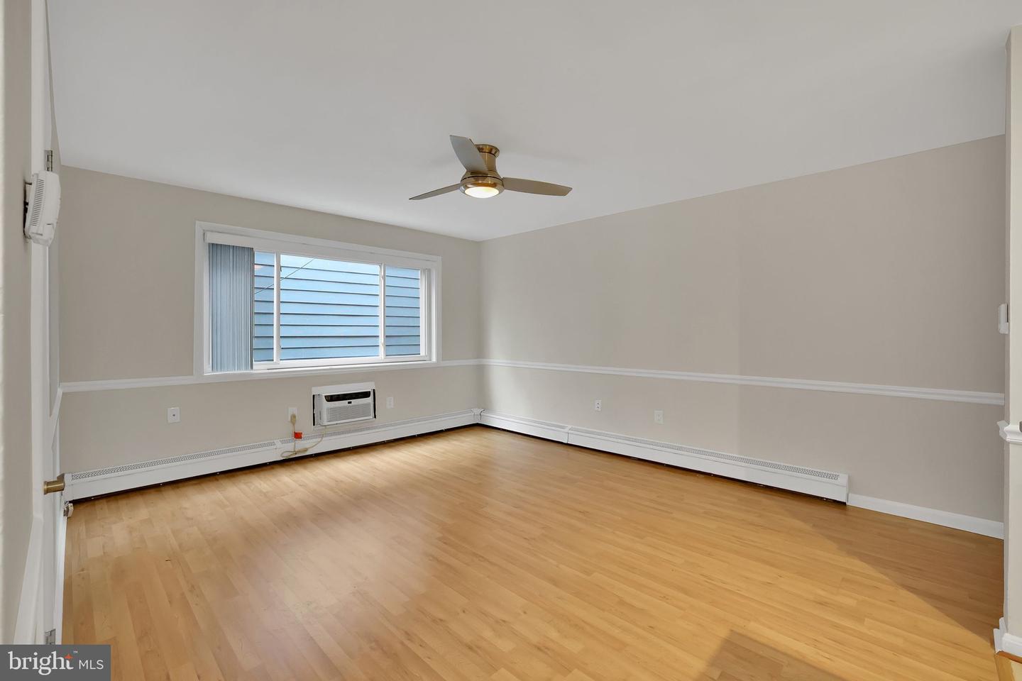 513 12TH ST NE #3, WASHINGTON, District Of Columbia 20002, 2 Bedrooms Bedrooms, ,1 BathroomBathrooms,Residential,For sale,513 12TH ST NE #3,DCDC2183772 MLS # DCDC2183772