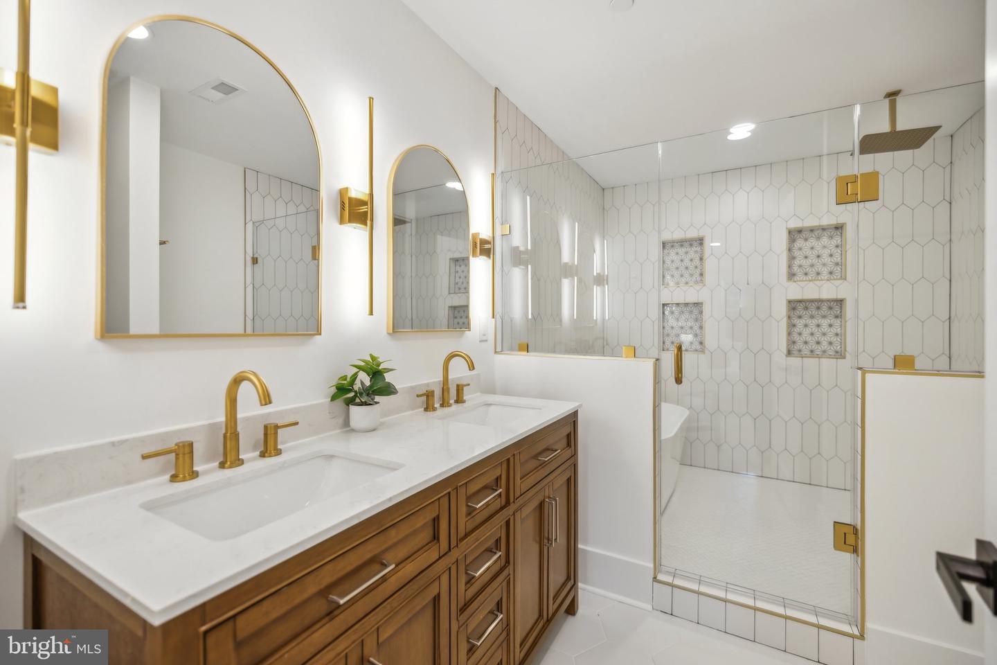 3601 10TH ST NW #1, WASHINGTON, District Of Columbia 20010, 3 Bedrooms Bedrooms, ,3 BathroomsBathrooms,Residential,For sale,3601 10TH ST NW #1,DCDC2184978 MLS # DCDC2184978