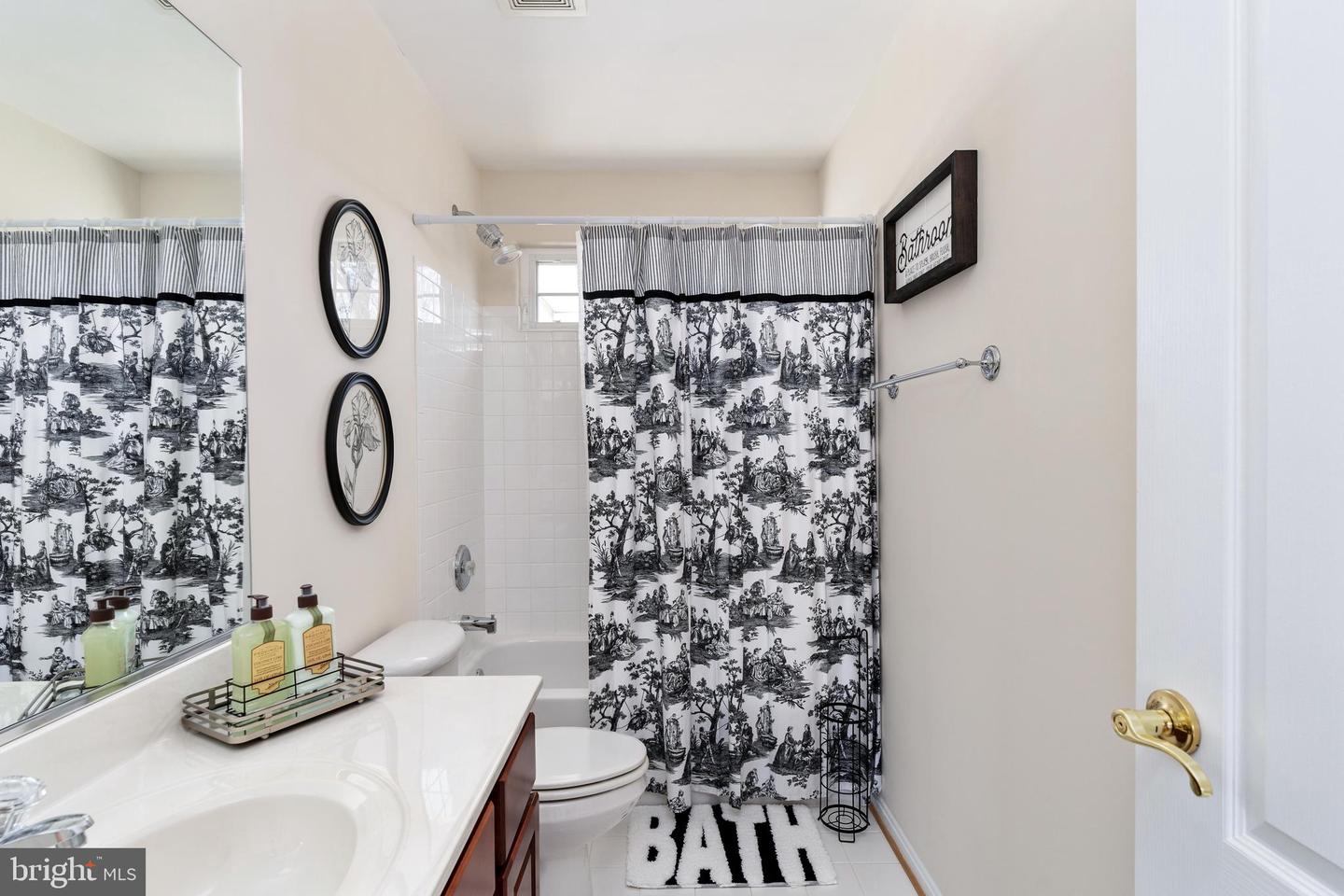 1191 VIRGINIA AVE, CULPEPER, Virginia 22701, 5 Bedrooms Bedrooms, ,5 BathroomsBathrooms,Residential,For sale,1191 VIRGINIA AVE,VACU2009750 MLS # VACU2009750