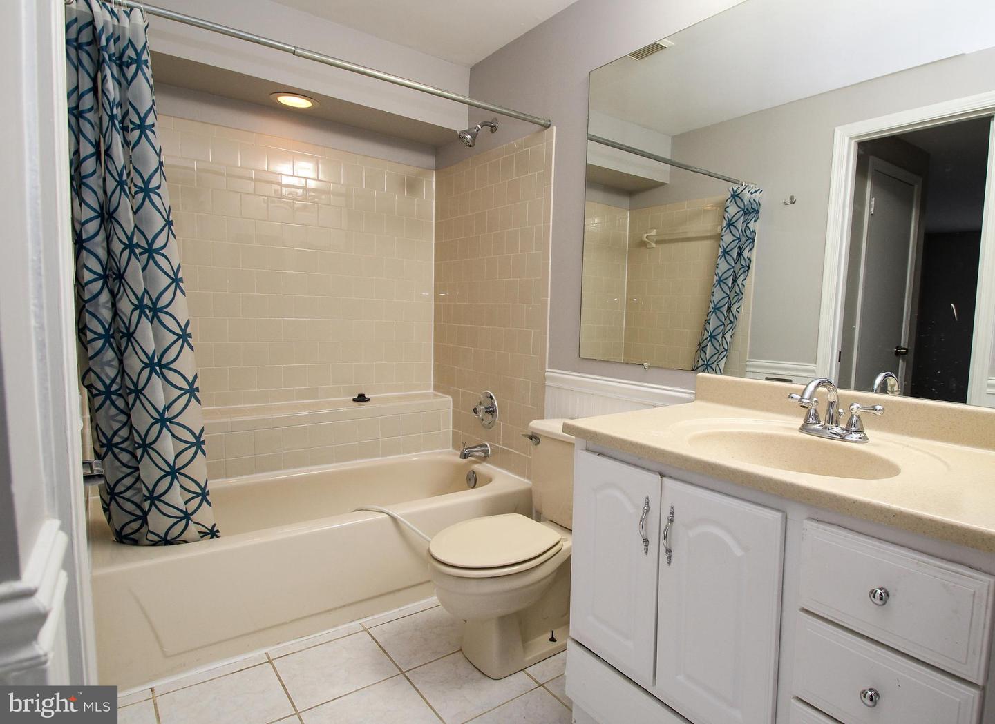 6014 HAVENER HOUSE WAY, CENTREVILLE, Virginia 20120, 2 Bedrooms Bedrooms, ,1 BathroomBathrooms,Residential,For sale,6014 HAVENER HOUSE WAY,VAFX2221688 MLS # VAFX2221688