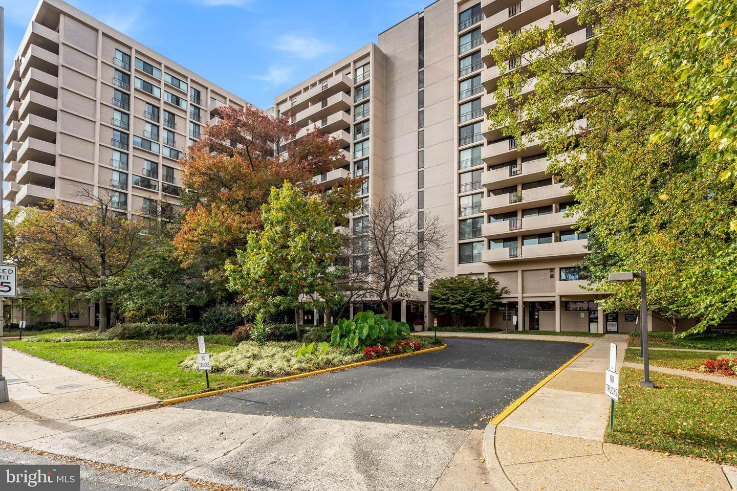 4141 N HENDERSON RD #314, ARLINGTON, Virginia 22203, ,1 BathroomBathrooms,Residential,For sale,4141 N HENDERSON RD #314,VAAR2053400 MLS # VAAR2053400