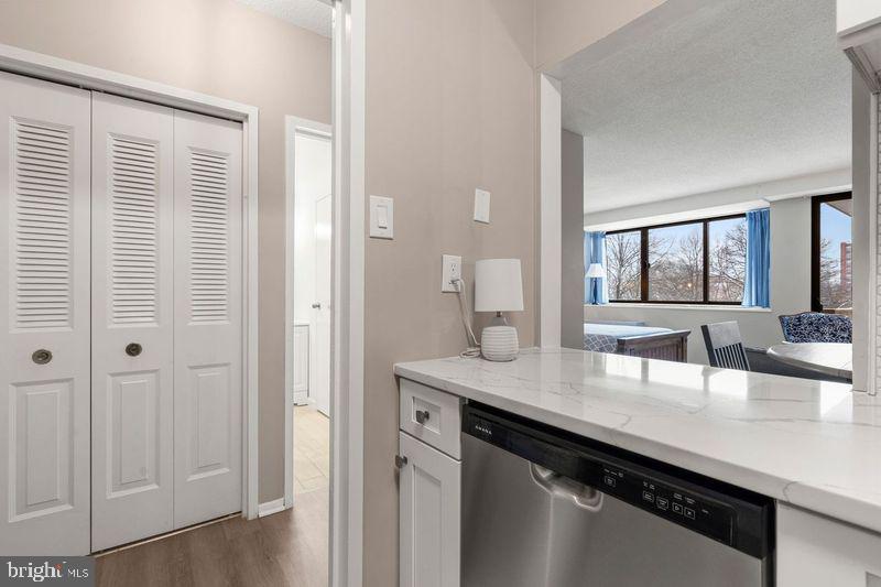 4141 N HENDERSON RD #314, ARLINGTON, Virginia 22203, ,1 BathroomBathrooms,Residential,For sale,4141 N HENDERSON RD #314,VAAR2053400 MLS # VAAR2053400