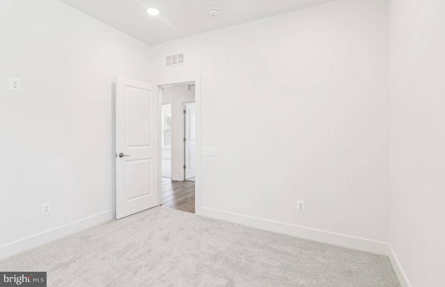 42779 CATTAIL CREEK DR, LEESBURG, Virginia 20176, 5 Bedrooms Bedrooms, ,5 BathroomsBathrooms,Residential,For sale,42779 CATTAIL CREEK DR,VALO2078630 MLS # VALO2078630