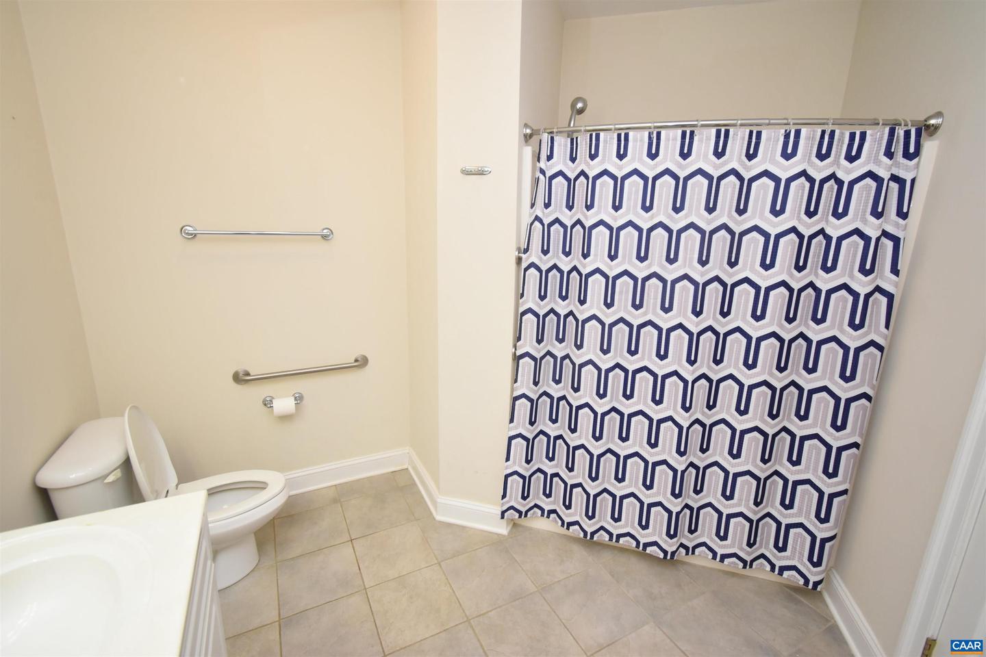 1052 GLENWOOD STATION LN #104, CHARLOTTESVILLE, Virginia 22901, 2 Bedrooms Bedrooms, ,2 BathroomsBathrooms,Residential,For sale,1052 GLENWOOD STATION LN #104,660883 MLS # 660883
