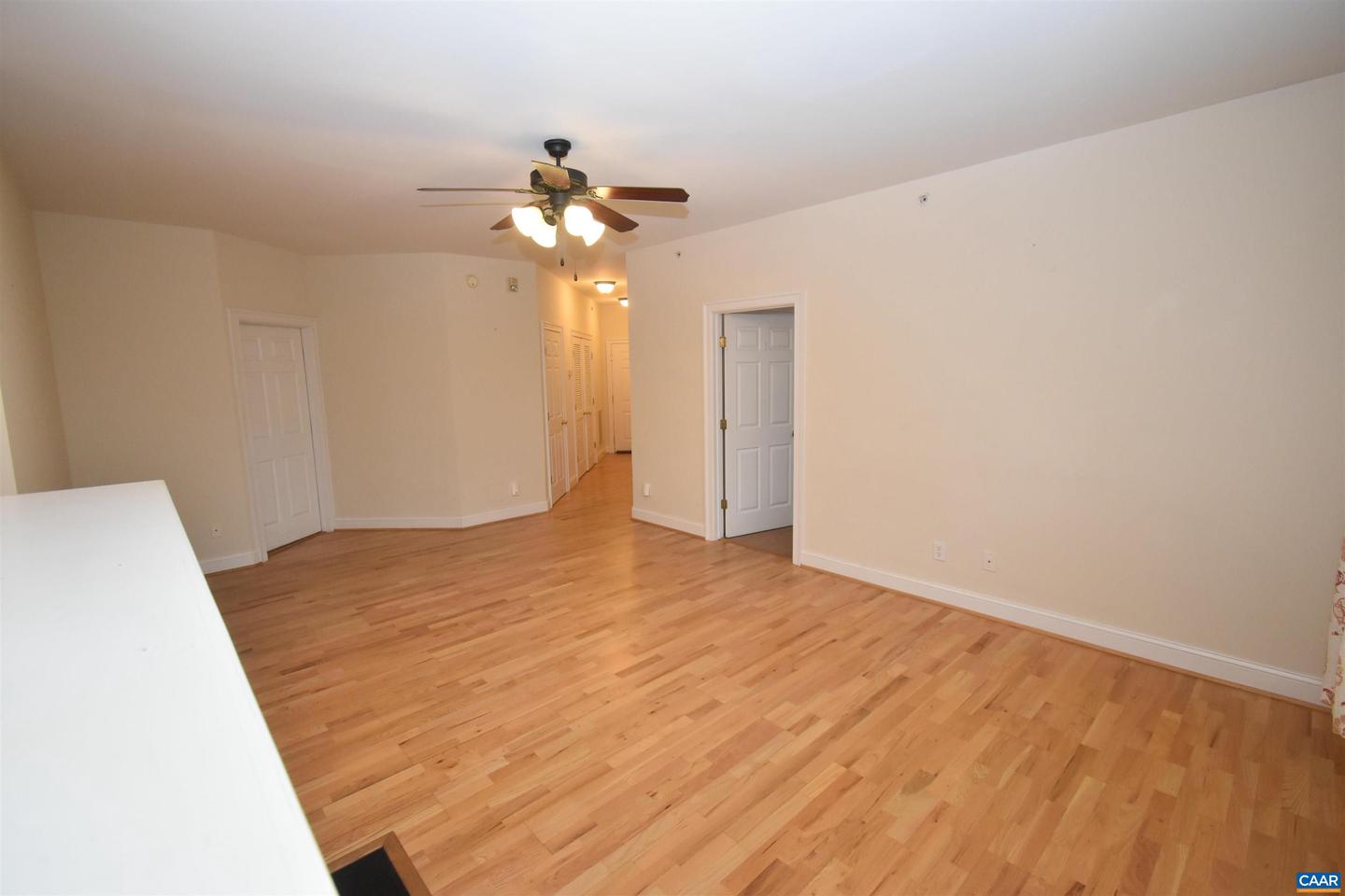 1052 GLENWOOD STATION LN #104, CHARLOTTESVILLE, Virginia 22901, 2 Bedrooms Bedrooms, ,2 BathroomsBathrooms,Residential,For sale,1052 GLENWOOD STATION LN #104,660883 MLS # 660883