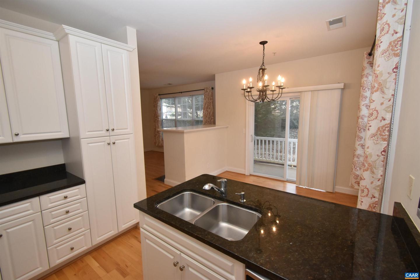 1052 GLENWOOD STATION LN #104, CHARLOTTESVILLE, Virginia 22901, 2 Bedrooms Bedrooms, ,2 BathroomsBathrooms,Residential,For sale,1052 GLENWOOD STATION LN #104,660883 MLS # 660883