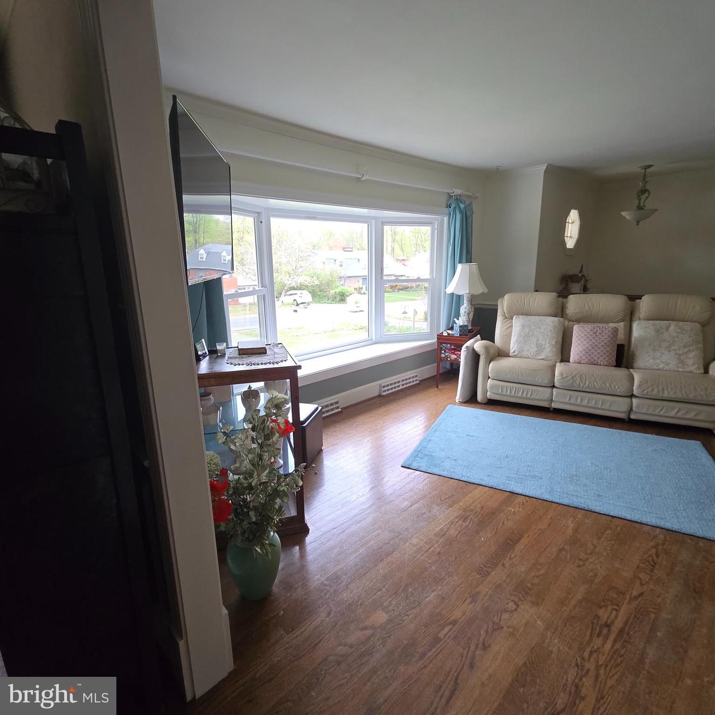 115 WOODLAND RD, FREDERICKSBURG, Virginia 22401, 5 Bedrooms Bedrooms, ,3 BathroomsBathrooms,Residential,For sale,115 WOODLAND RD,VAFB2007446 MLS # VAFB2007446