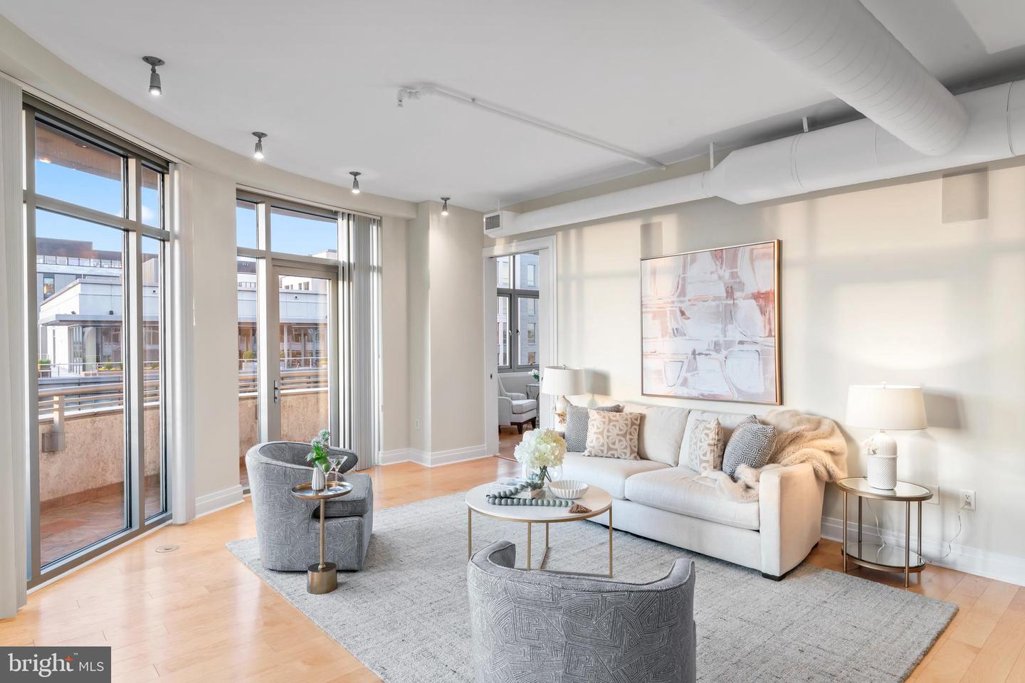811 4TH ST NW #1011, WASHINGTON, District Of Columbia 20001, 3 Bedrooms Bedrooms, ,4 BathroomsBathrooms,Residential,For sale,811 4TH ST NW #1011,DCDC2175438 MLS # DCDC2175438