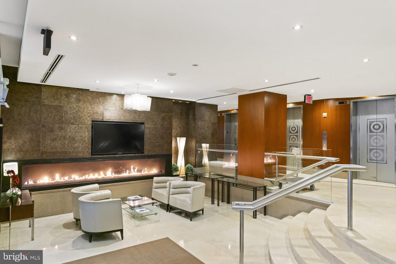 811 4TH ST NW #1011, WASHINGTON, District Of Columbia 20001, 3 Bedrooms Bedrooms, ,4 BathroomsBathrooms,Residential,For sale,811 4TH ST NW #1011,DCDC2175438 MLS # DCDC2175438