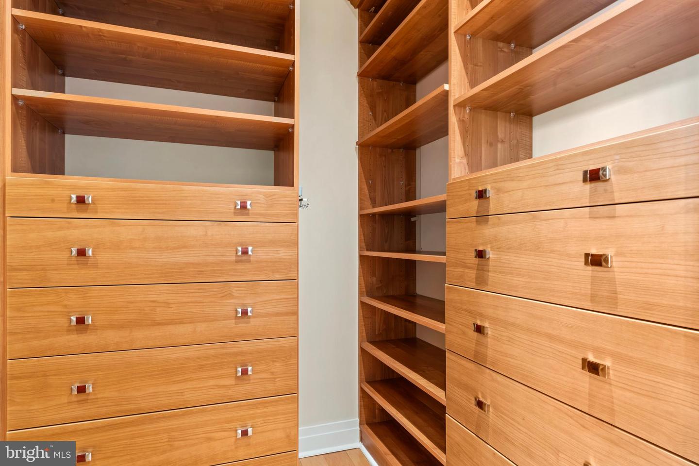 811 4TH ST NW #1011, WASHINGTON, District Of Columbia 20001, 3 Bedrooms Bedrooms, ,4 BathroomsBathrooms,Residential,For sale,811 4TH ST NW #1011,DCDC2175438 MLS # DCDC2175438