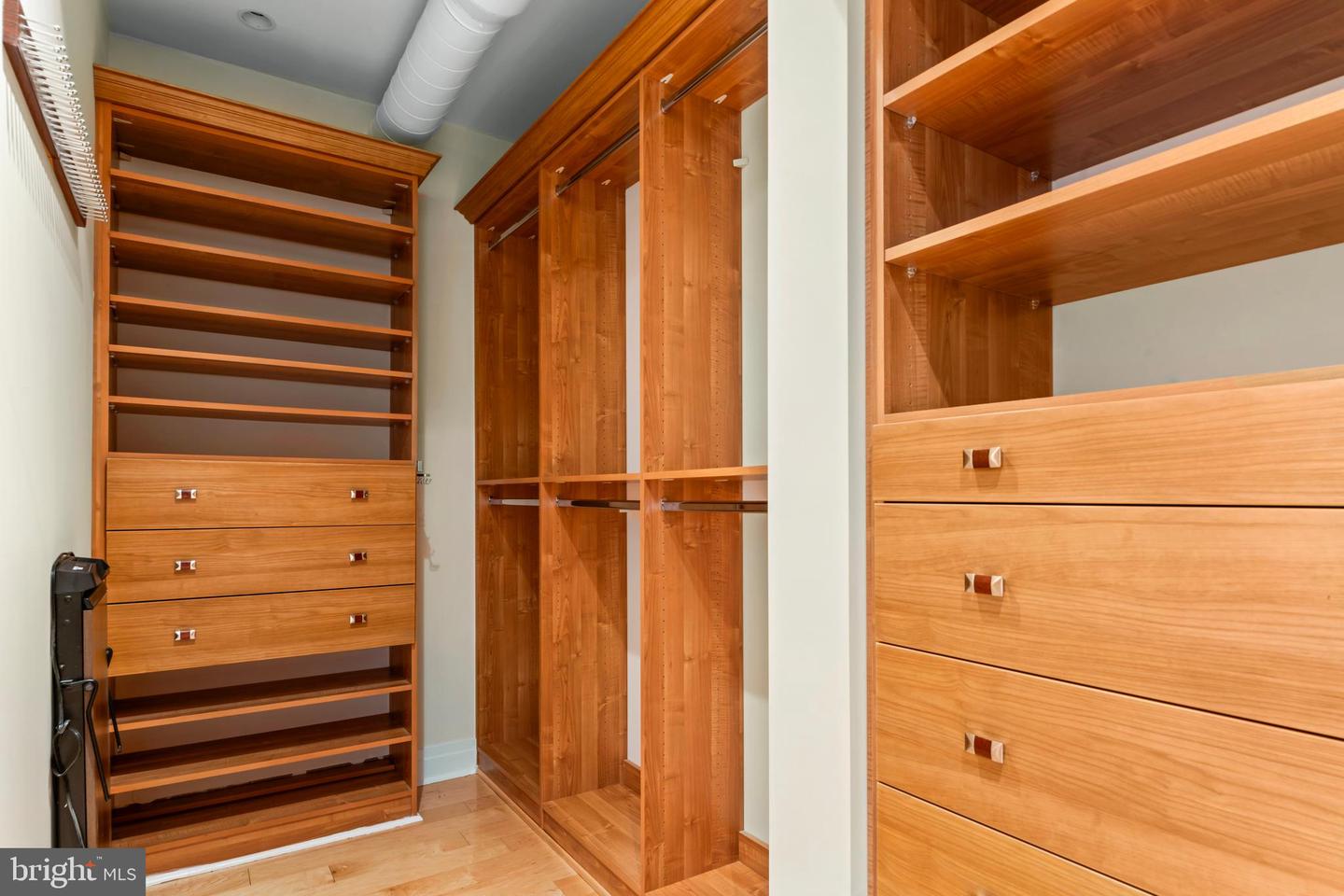811 4TH ST NW #1011, WASHINGTON, District Of Columbia 20001, 3 Bedrooms Bedrooms, ,4 BathroomsBathrooms,Residential,For sale,811 4TH ST NW #1011,DCDC2175438 MLS # DCDC2175438