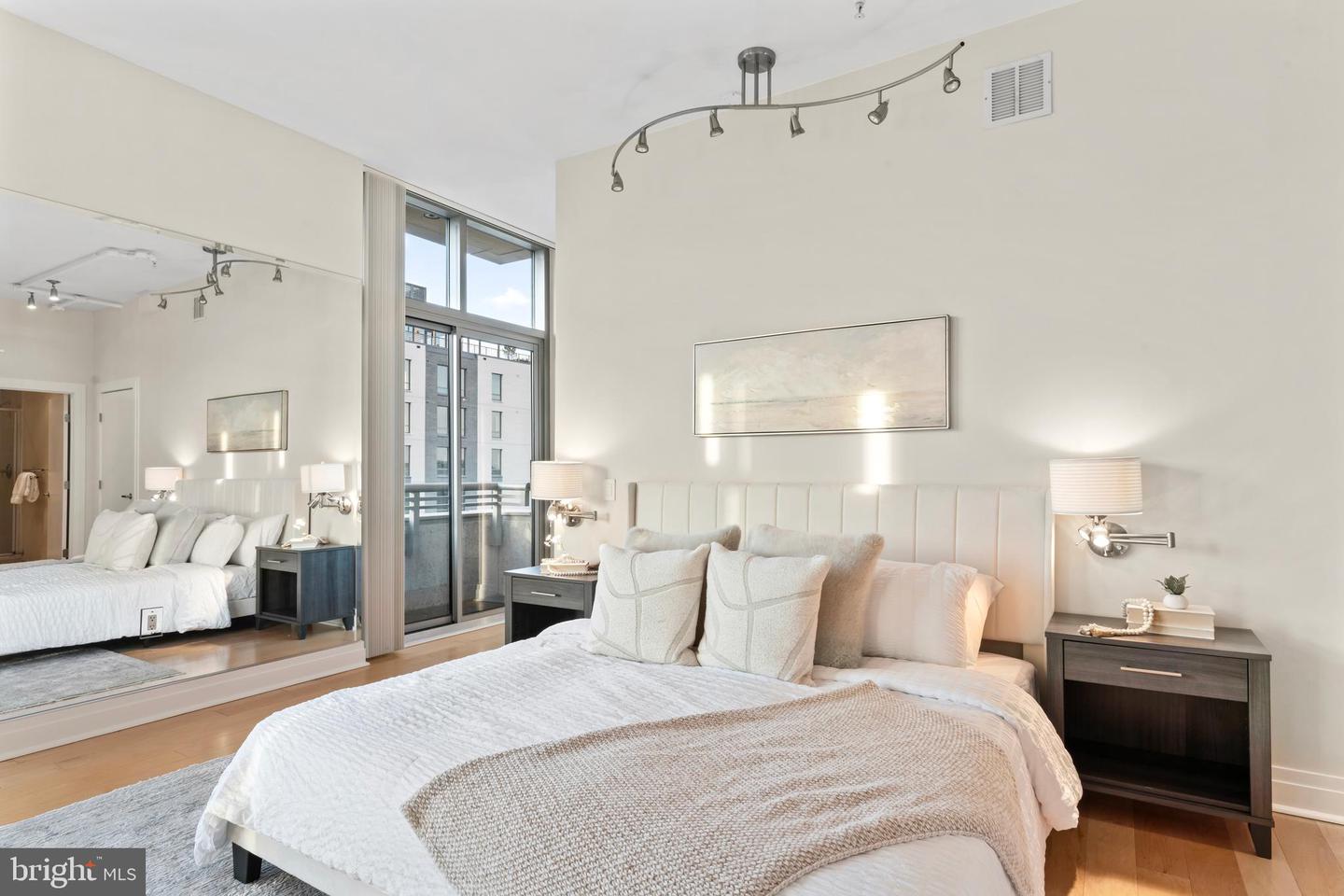 811 4TH ST NW #1011, WASHINGTON, District Of Columbia 20001, 3 Bedrooms Bedrooms, ,4 BathroomsBathrooms,Residential,For sale,811 4TH ST NW #1011,DCDC2175438 MLS # DCDC2175438
