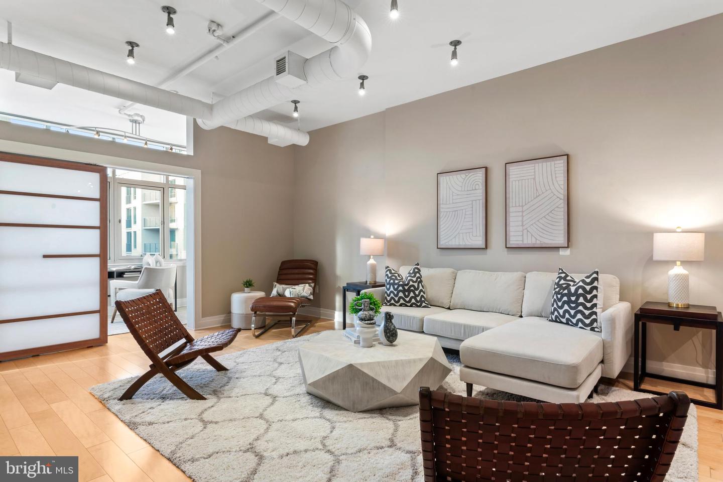 811 4TH ST NW #1011, WASHINGTON, District Of Columbia 20001, 3 Bedrooms Bedrooms, ,4 BathroomsBathrooms,Residential,For sale,811 4TH ST NW #1011,DCDC2175438 MLS # DCDC2175438