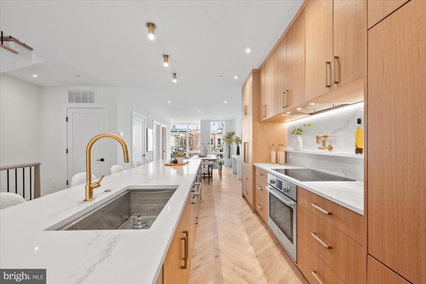 1319 R ST NW #UNIT 2, WASHINGTON, District Of Columbia 20009, 3 Bedrooms Bedrooms, ,2 BathroomsBathrooms,Residential,For sale,1319 R ST NW #UNIT 2,DCDC2185116 MLS # DCDC2185116