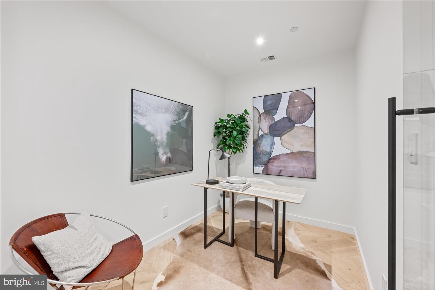 1319 R ST NW #UNIT 1, WASHINGTON, District Of Columbia 20009, 3 Bedrooms Bedrooms, ,2 BathroomsBathrooms,Residential,For sale,1319 R ST NW #UNIT 1,DCDC2185150 MLS # DCDC2185150