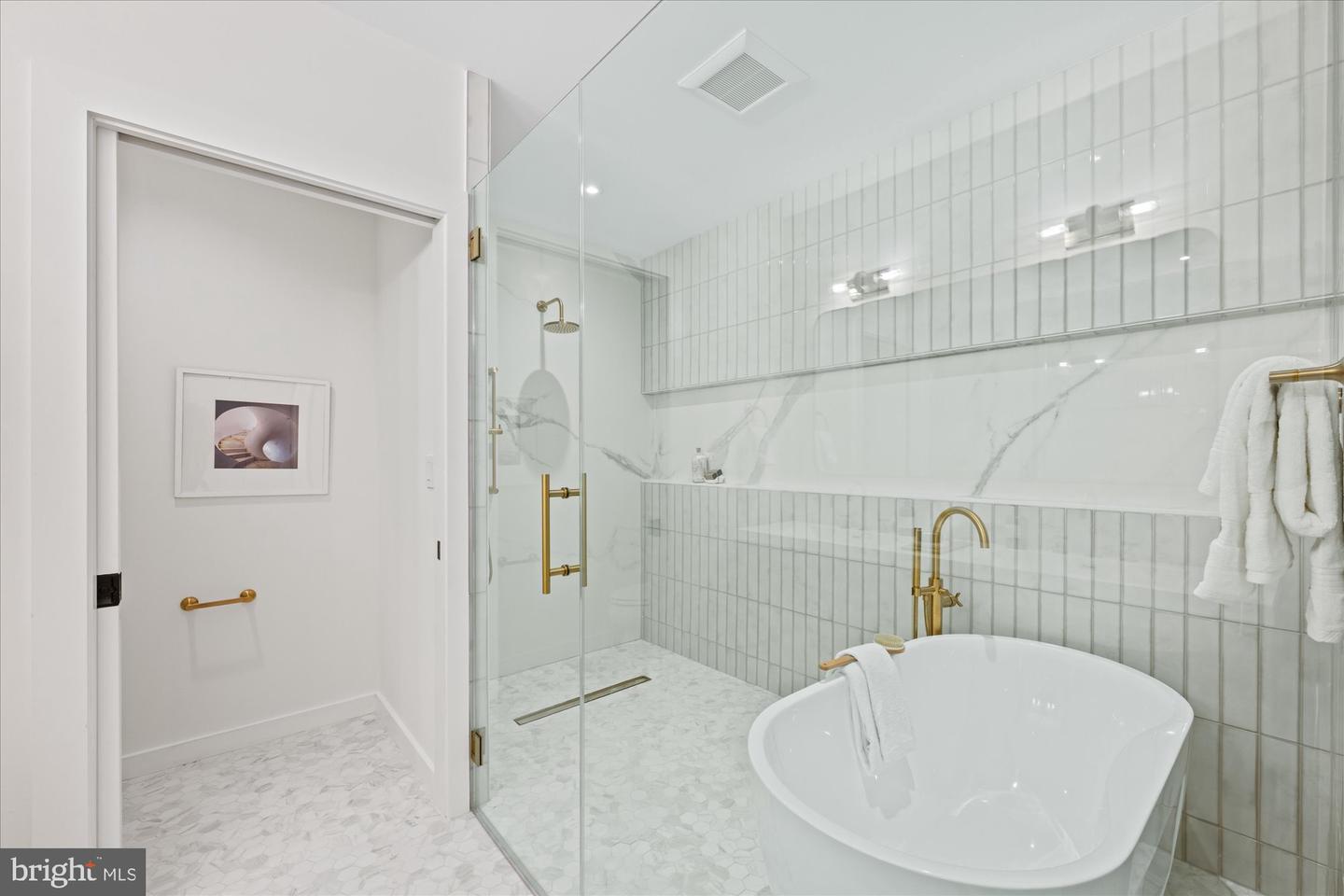 1319 R ST NW #UNIT 1, WASHINGTON, District Of Columbia 20009, 3 Bedrooms Bedrooms, ,2 BathroomsBathrooms,Residential,For sale,1319 R ST NW #UNIT 1,DCDC2185150 MLS # DCDC2185150