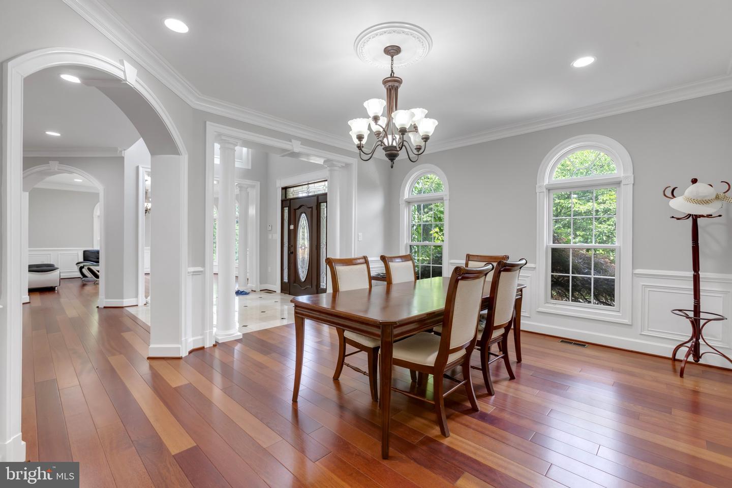 6529 FAIRLAWN DR, MCLEAN, Virginia 22101, 6 Bedrooms Bedrooms, ,5 BathroomsBathrooms,Residential,For sale,6529 FAIRLAWN DR,VAFX2222012 MLS # VAFX2222012
