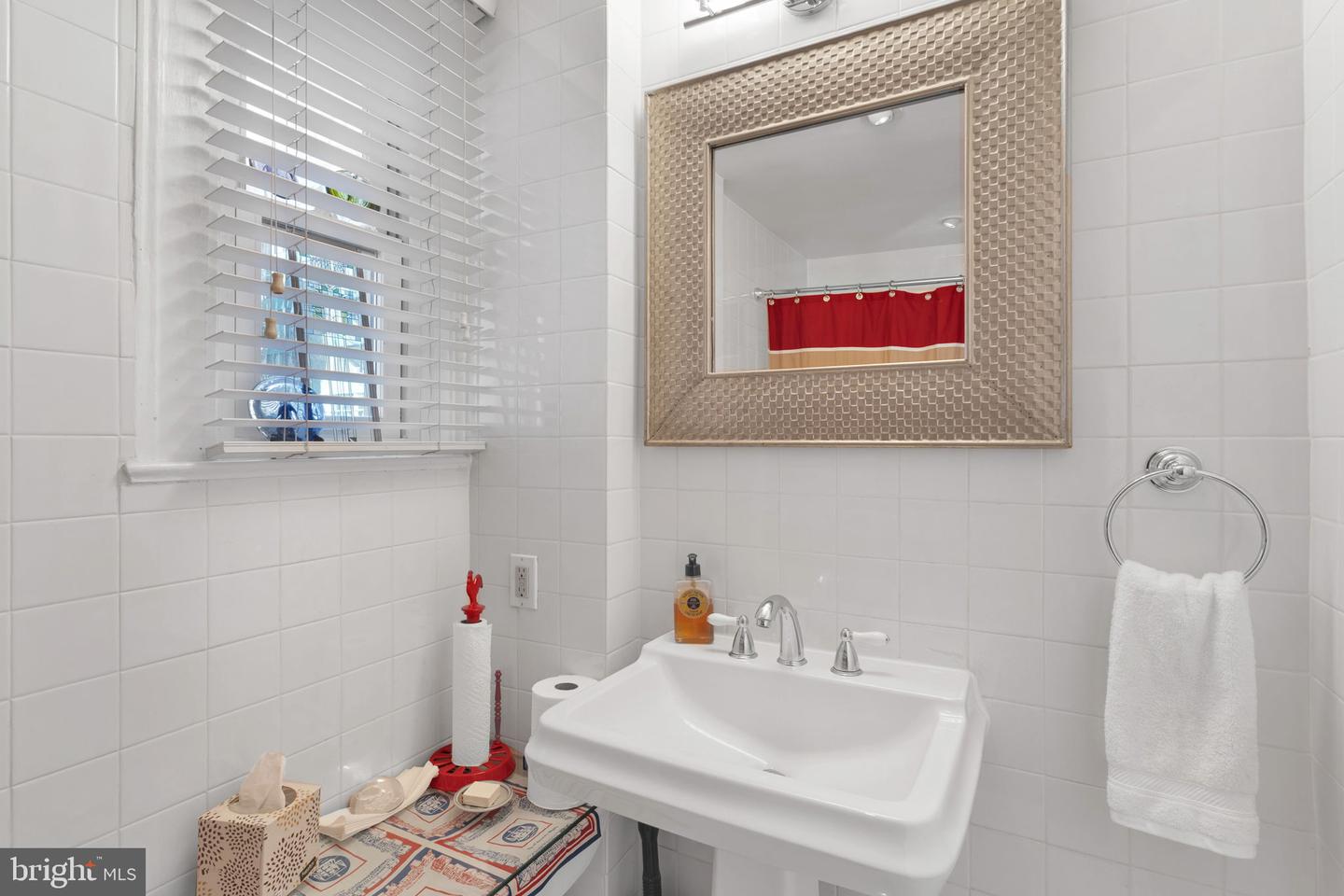 1026 16TH ST NW #202, WASHINGTON, District Of Columbia 20036, 2 Bedrooms Bedrooms, ,2 BathroomsBathrooms,Residential,For sale,1026 16TH ST NW #202,DCDC2185434 MLS # DCDC2185434