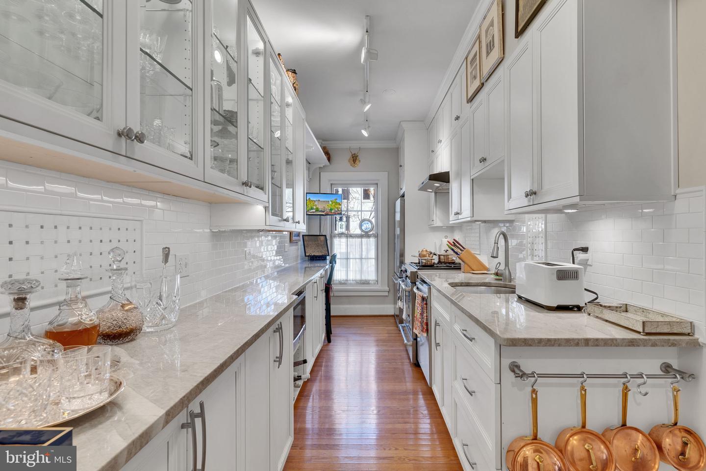 1026 16TH ST NW #202, WASHINGTON, District Of Columbia 20036, 2 Bedrooms Bedrooms, ,2 BathroomsBathrooms,Residential,For sale,1026 16TH ST NW #202,DCDC2185434 MLS # DCDC2185434