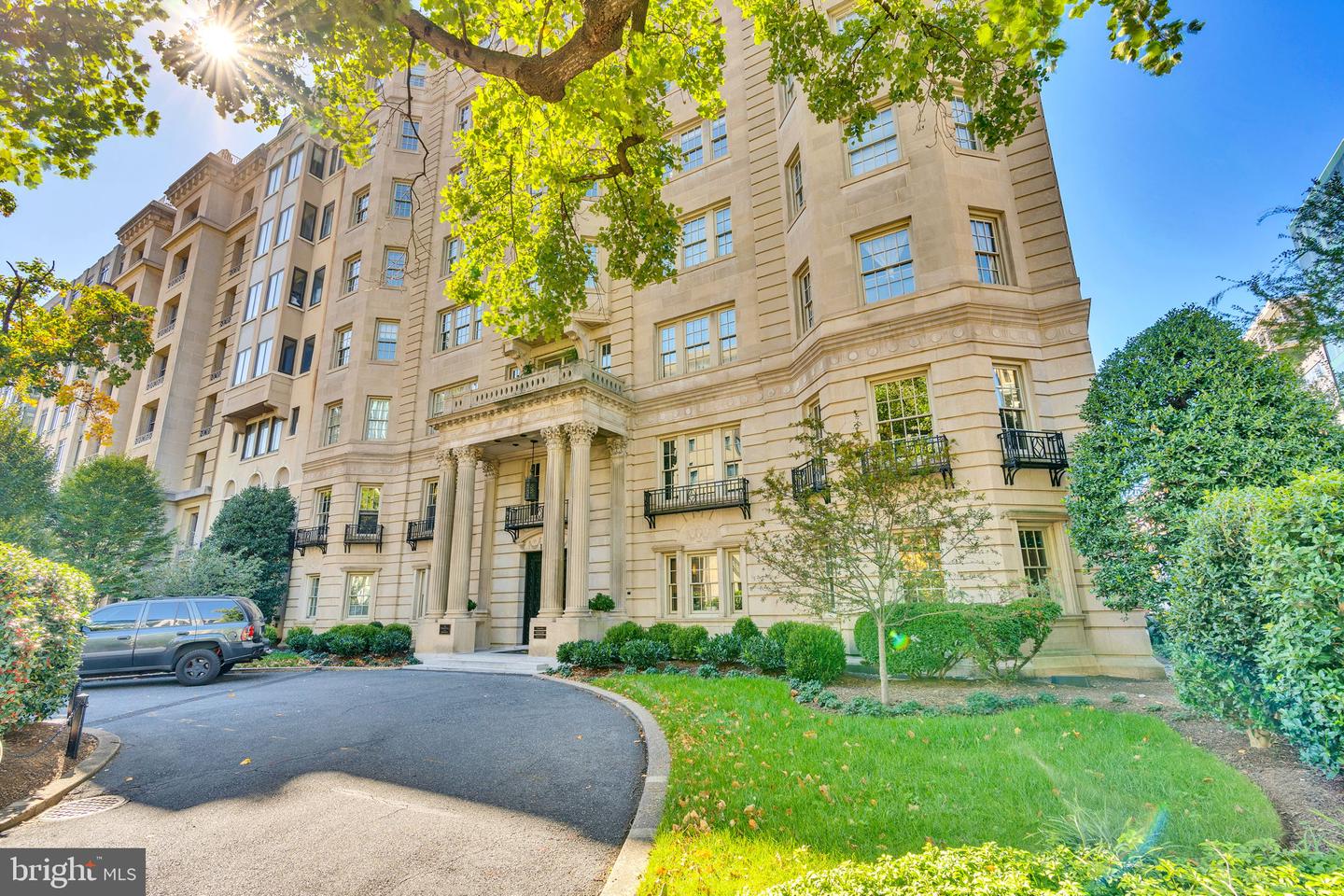 1026 16TH ST NW #202, WASHINGTON, District Of Columbia 20036, 2 Bedrooms Bedrooms, ,2 BathroomsBathrooms,Residential,For sale,1026 16TH ST NW #202,DCDC2185434 MLS # DCDC2185434