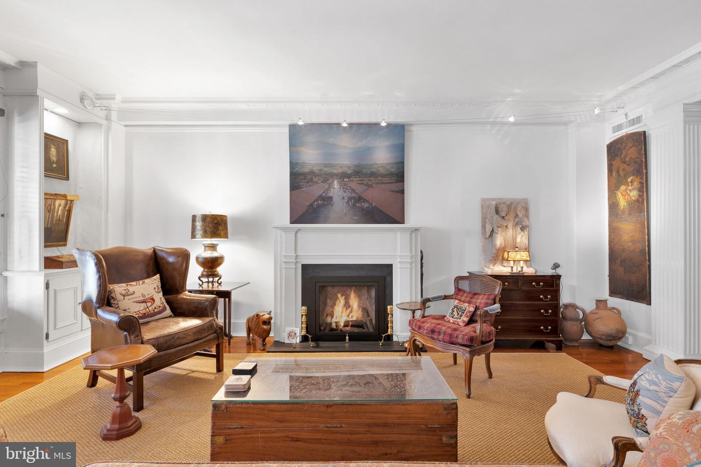 1026 16TH ST NW #202, WASHINGTON, District Of Columbia 20036, 2 Bedrooms Bedrooms, ,2 BathroomsBathrooms,Residential,For sale,1026 16TH ST NW #202,DCDC2185434 MLS # DCDC2185434