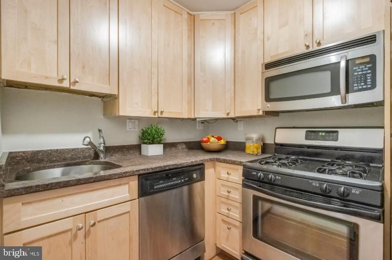 4840 MACARTHUR BLVD NW #307, WASHINGTON, District Of Columbia 20007, 2 Bedrooms Bedrooms, ,1 BathroomBathrooms,Residential,For sale,4840 MACARTHUR BLVD NW #307,DCDC2185450 MLS # DCDC2185450