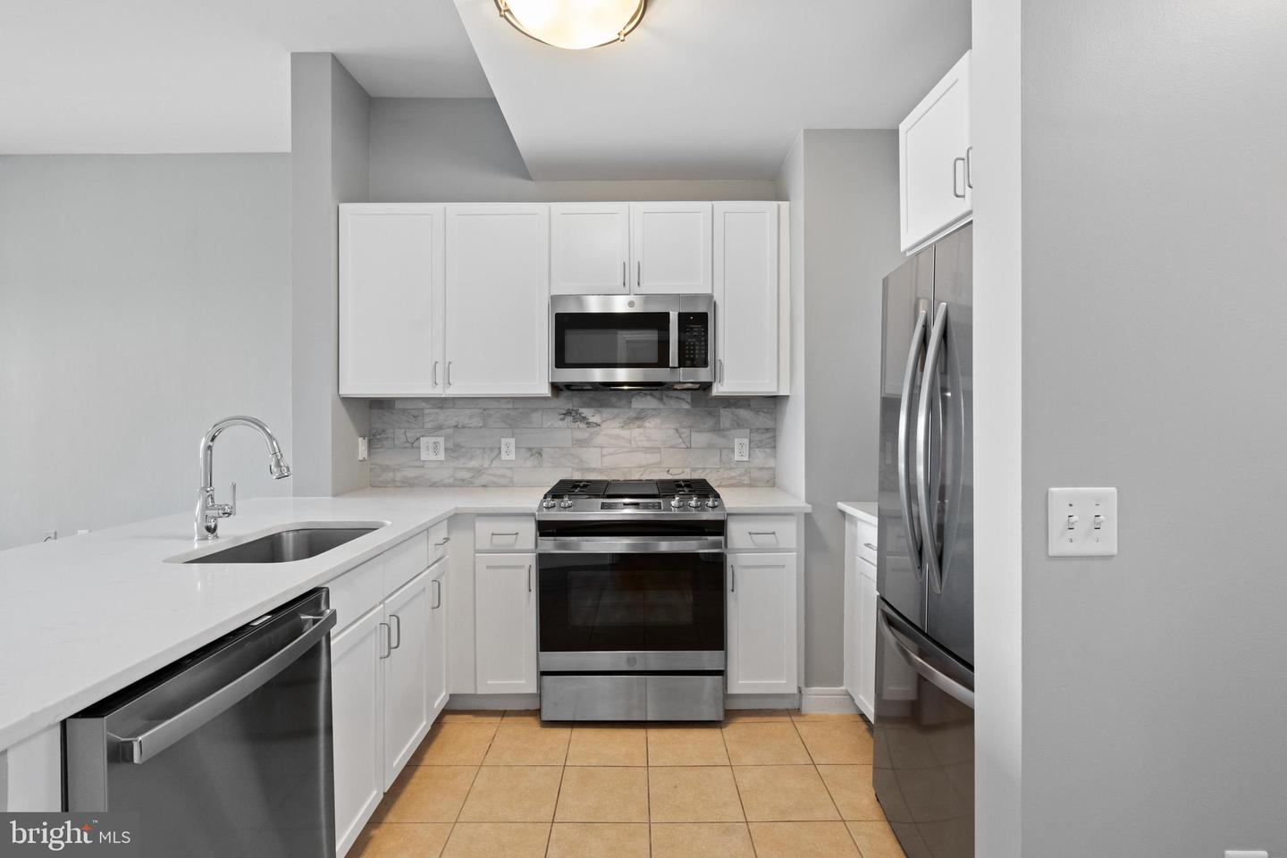 800 4TH ST SW #N812, WASHINGTON, District Of Columbia 20024, 1 Bedroom Bedrooms, 2 Rooms Rooms,1 BathroomBathrooms,Residential,For sale,800 4TH ST SW #N812,DCDC2172210 MLS # DCDC2172210