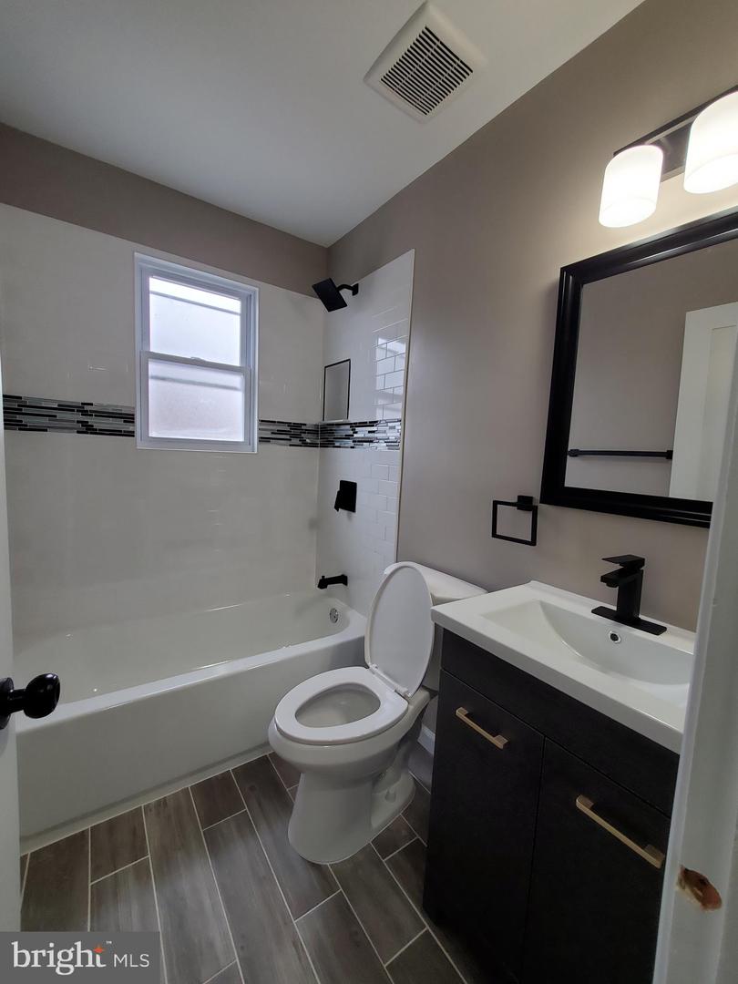 1632 RIDGE PL SE, WASHINGTON, District Of Columbia 20020, 3 Bedrooms Bedrooms, ,2 BathroomsBathrooms,Residential,For sale,1632 RIDGE PL SE,DCDC2184720 MLS # DCDC2184720